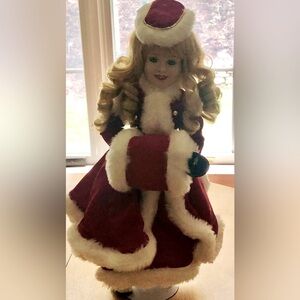 Royal Heirloom Doll, Noel